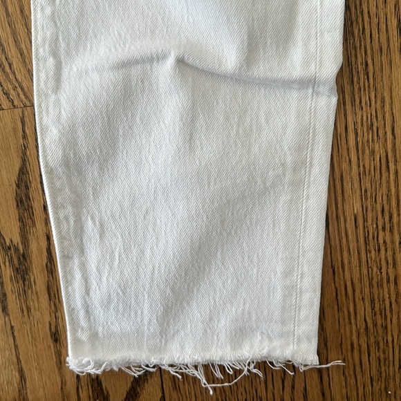 White Levis jeans  🌸 3 for $25 - Picture 6 of 6